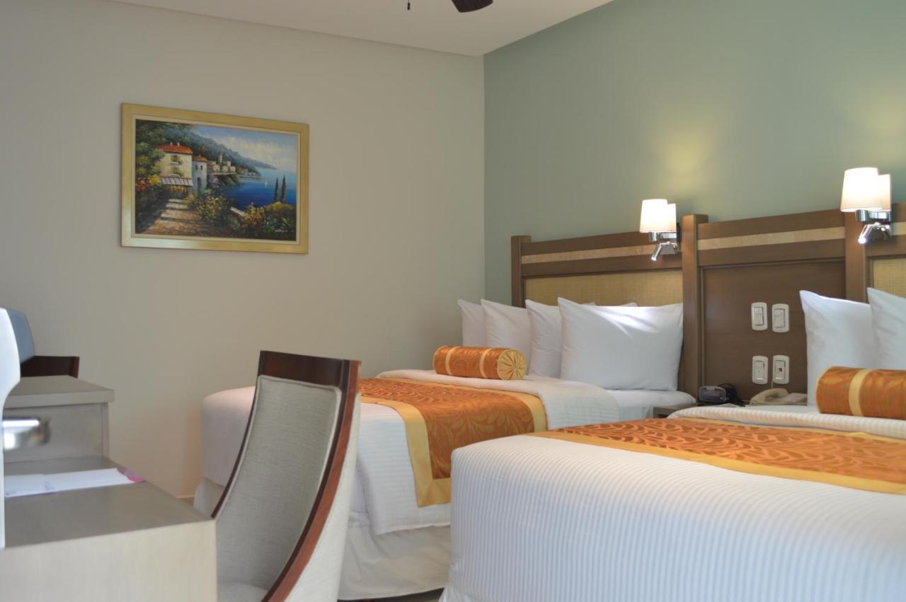 Hotel Villa Magna Poza Rica Bagian luar foto