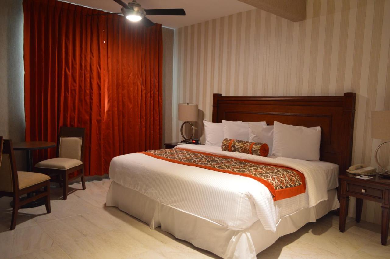Hotel Villa Magna Poza Rica Bagian luar foto
