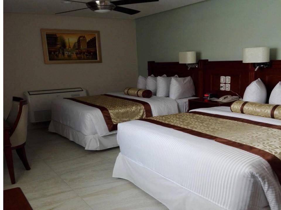 Hotel Villa Magna Poza Rica Bagian luar foto