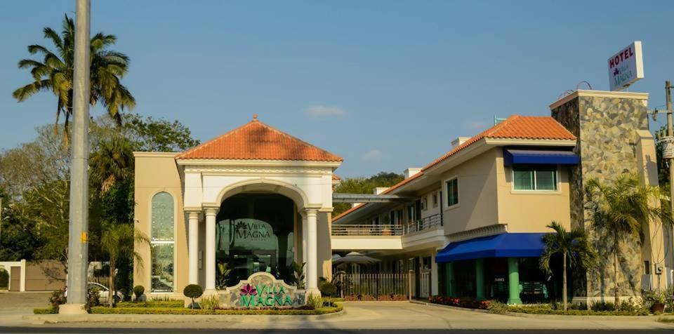 Hotel Villa Magna Poza Rica Bagian luar foto